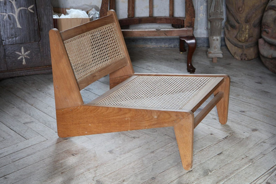 Mid-century modern Kangaroo Chandigarh chair in teak and cane by Collection EE40, showcasing elegant craftsmanship.