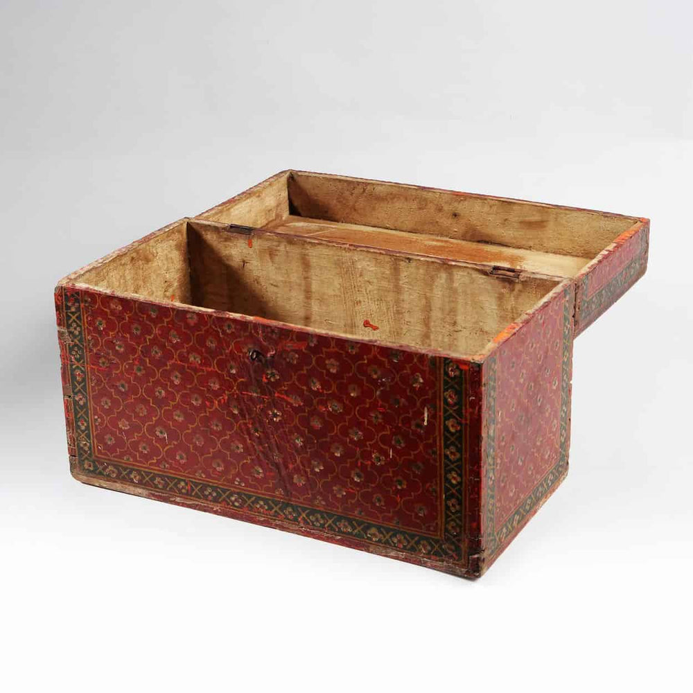 Decorative red lacquered wooden box with hinged lid and geometric patterns by Collection EE10 from India circa 1850