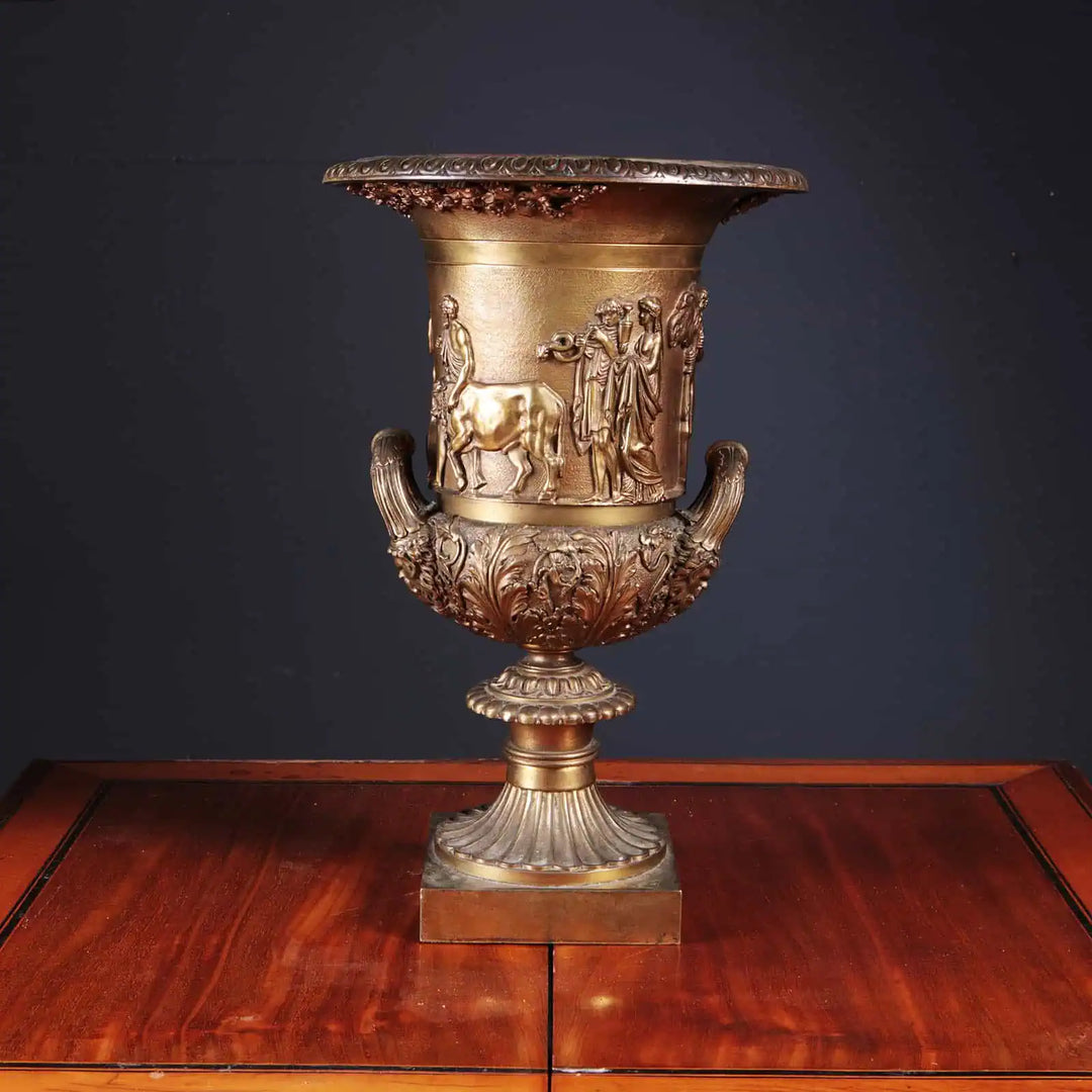 Grand Tour bronze vase with classical high relief figures by Collection CK20, Italian craftsmanship circa 1820.