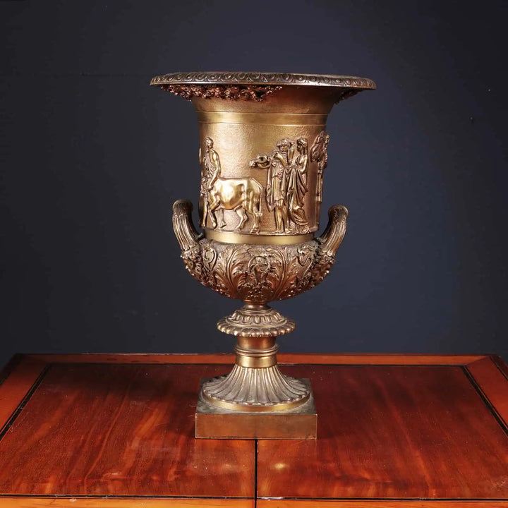 Grand Tour bronze vase with classical high relief figures by Collection CK20, Italian craftsmanship circa 1820.