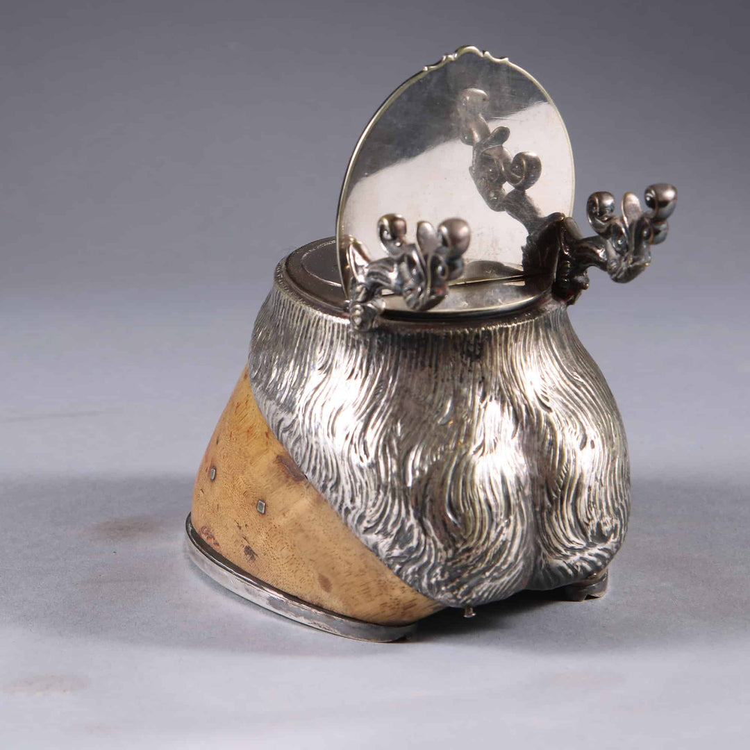 Late 19th century horse hoof inkwell with silver mounts and pen rest by Nwtiques, circa 1900 England