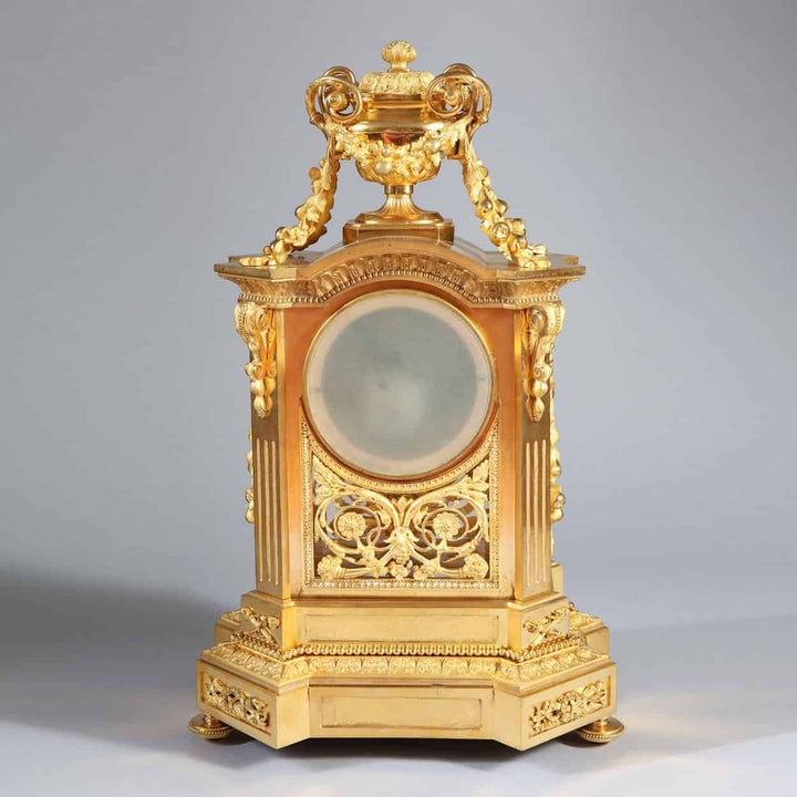 Fine gilt bronze antique mantel clock by Société des Bronzes de Paris from Nwtiques circa 1890