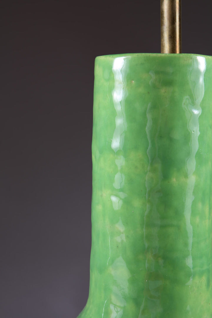 Pair of green vase lamps with glazed finish by Andrew Allfree, height 38 cm and diameter 21 cm.