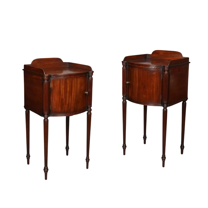 Pair of George III mahogany bedside cabinets with brass hardware, elegant Regency design by Collection CK20
