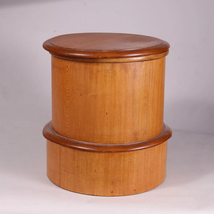 Late 19th century wooden chamber pot by Shoolbred with smooth round lid, vintage English craftsmanship from Collection TH10