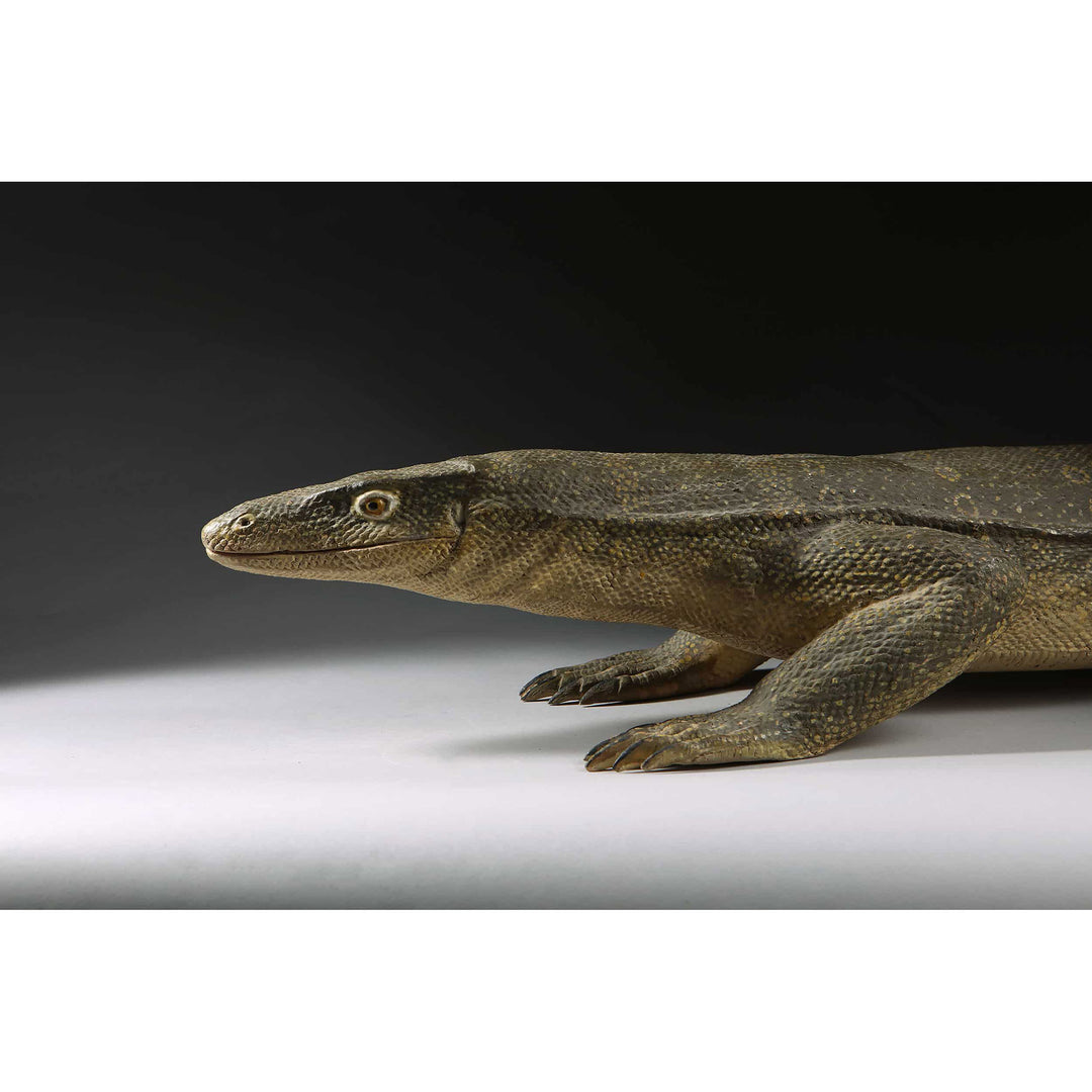 Carved wood Komodo dragon figure with naturalistic detail by Nwtiques, Indonesia early 1900s