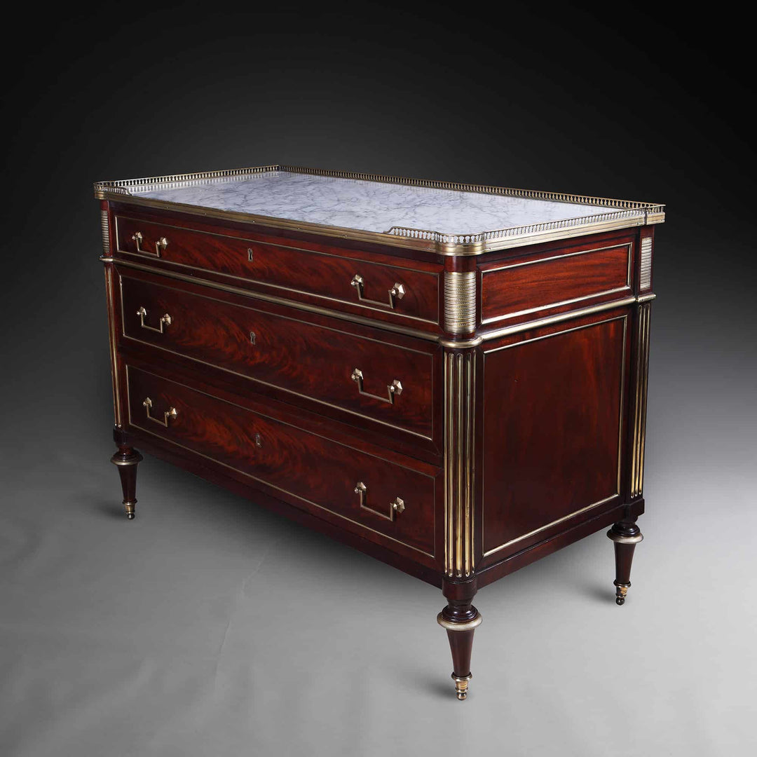 Imposing French Directoire commode with brass details and Carrara marble top by Collection EE40, circa 1790-1800.