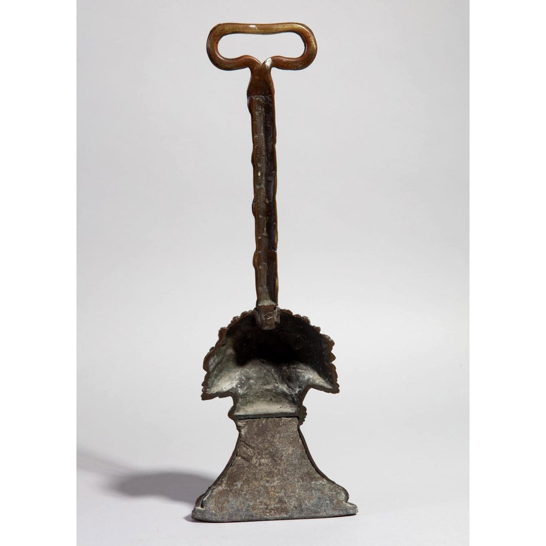 English Bronze Wheatsheaf Doorstop with wooden handle by Collection TH10, vintage late 19th-century decorative piece