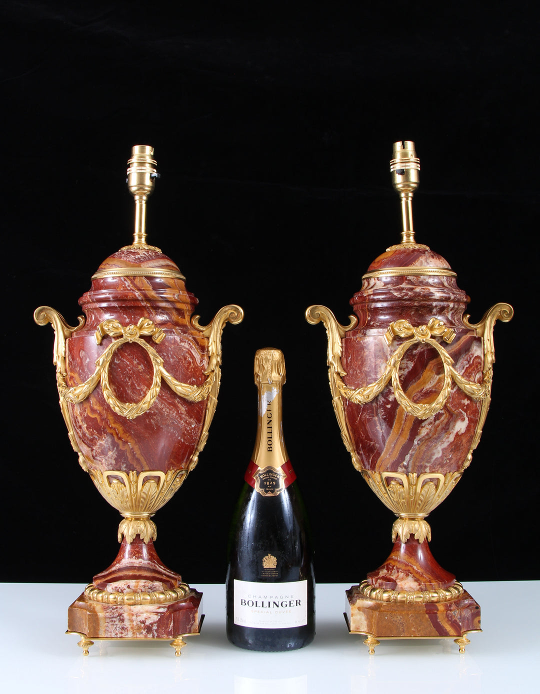 [NWA] 002 Pecorella urn table lamps with bottle for scale 28-10-26