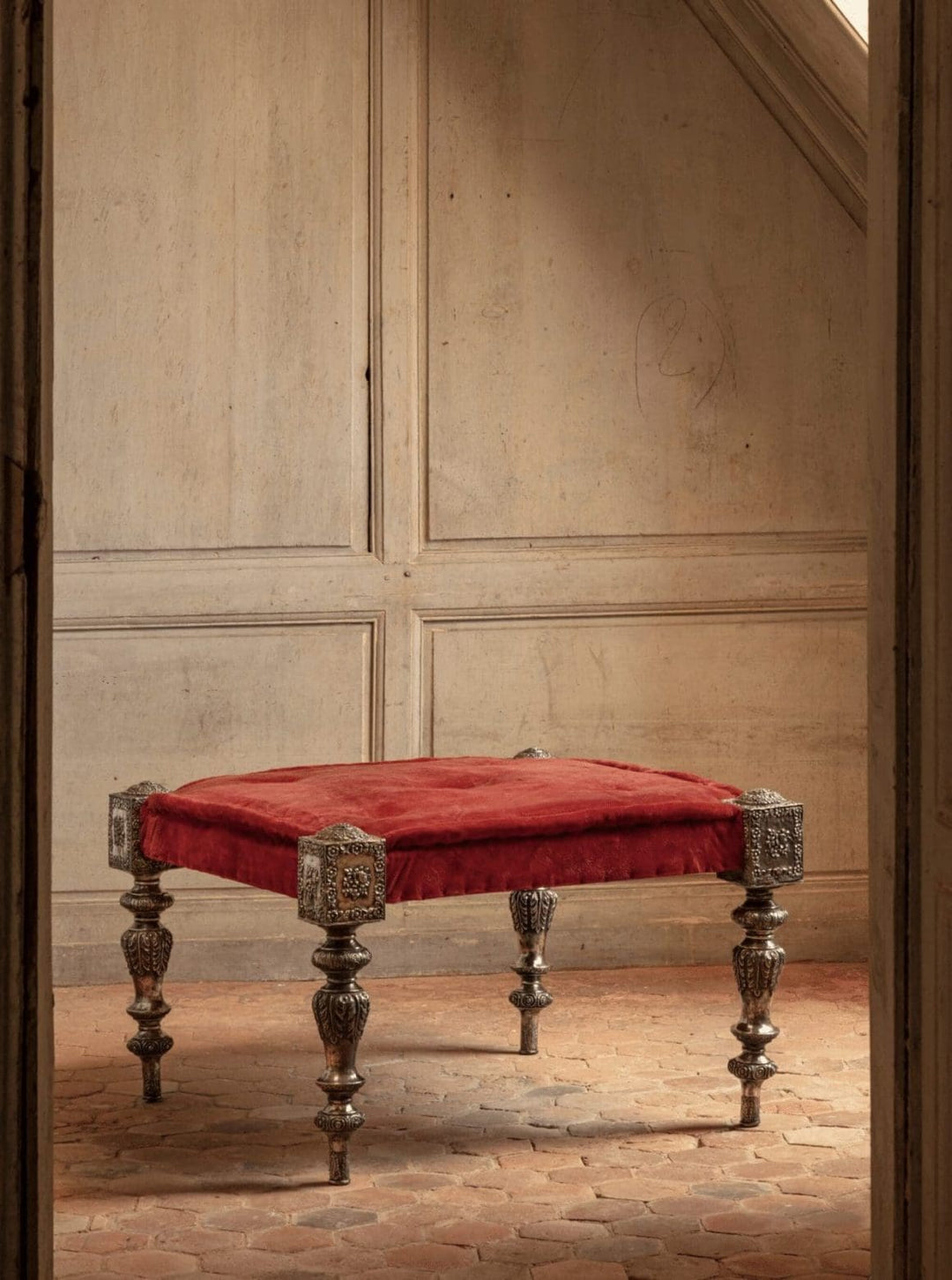19th century Rajasthani silver mounted stool with red velvet seat from Collection EE30 elegant antique furniture piece
