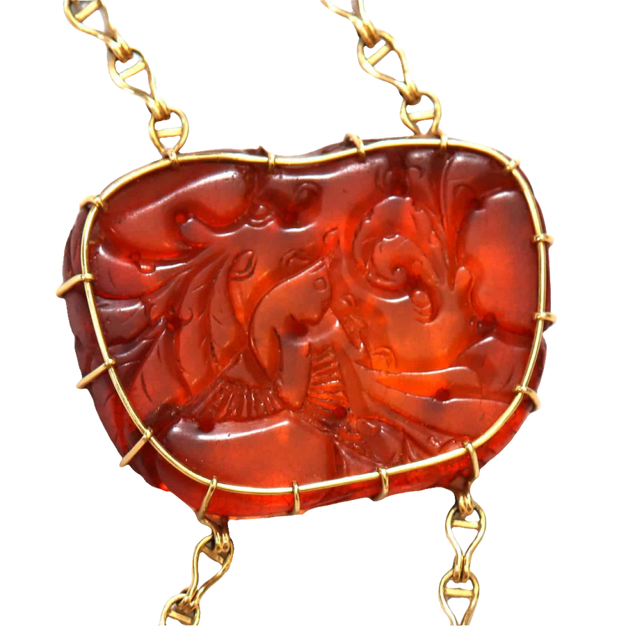 Chinese carved amber necklace with gold mount, antique design circa 1880, offered by Nwtiques