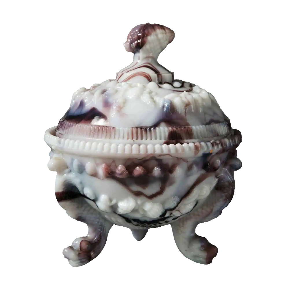 Early 20th century agate glass sweetmeat dish with ornate details from Collection TH10