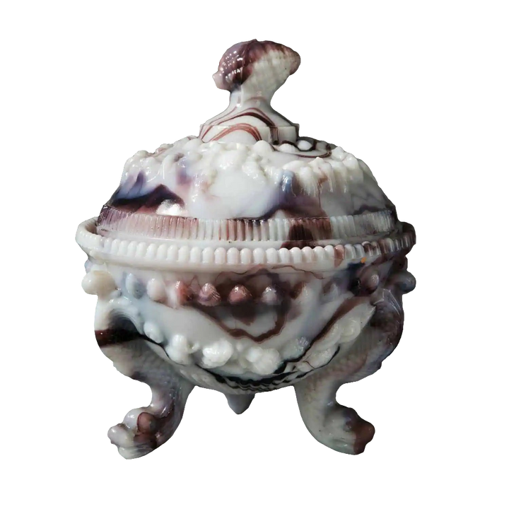 Early 20th century agate glass sweetmeat dish with ornate details from Collection TH10